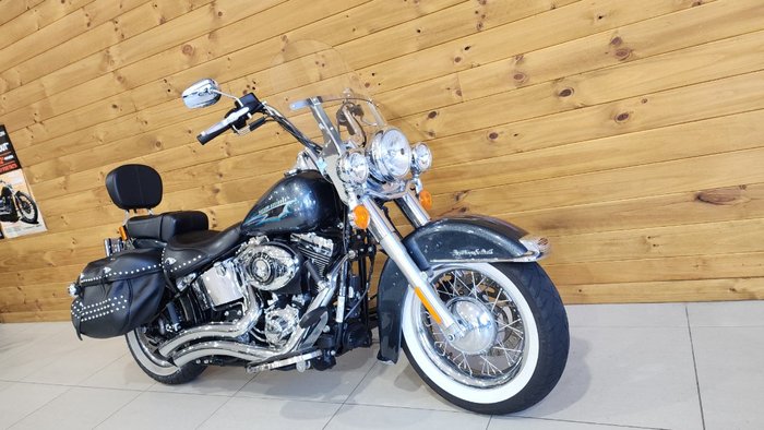 2015 HARLEY-DAVIDSON FLSTC HERITAGE SOFTAIL CLASSIC