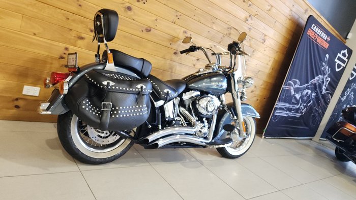 2015 HARLEY-DAVIDSON FLSTC HERITAGE SOFTAIL CLASSIC