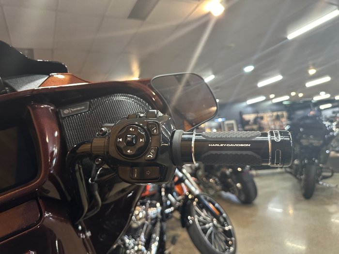 2024 HARLEY-DAVIDSON FLHXSE CVO STREET GLIDE (121)