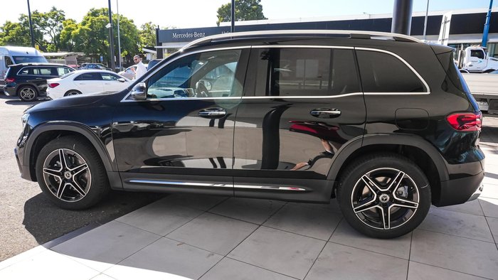2025 Mercedes-Benz GLB-Class GLB200
