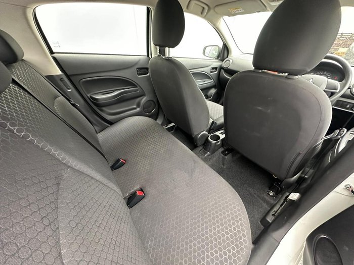 2016 Mitsubishi Mirage ES