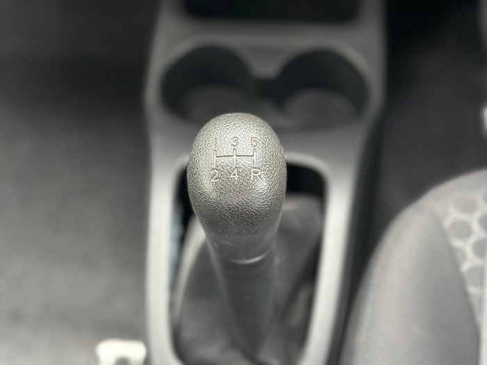 2016 Mitsubishi Mirage ES