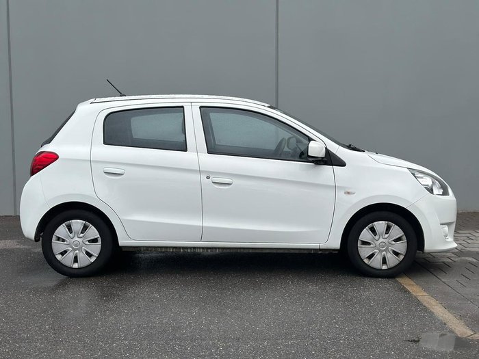 2016 Mitsubishi Mirage ES