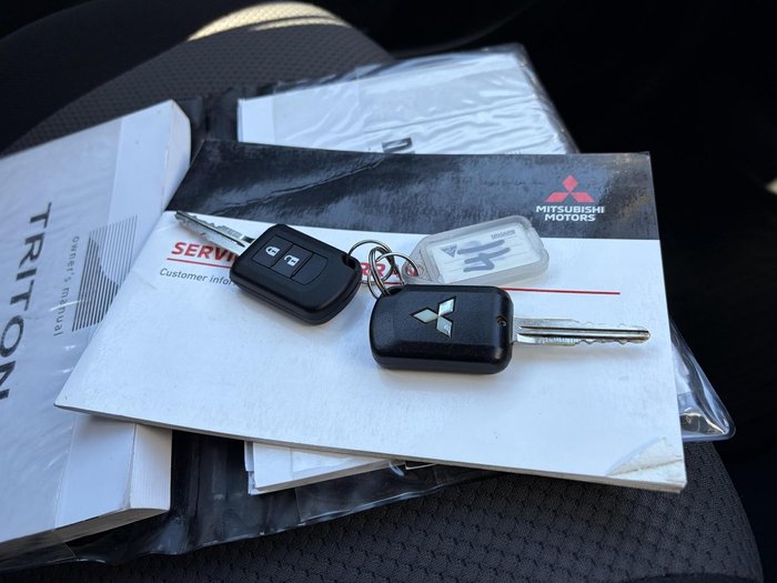 2020 Mitsubishi Triton GLX MR MY20 4X4 Dual Range White