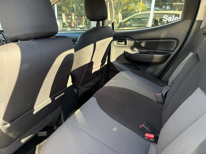 2020 Mitsubishi Triton GLX MR MY20 4X4 Dual Range White