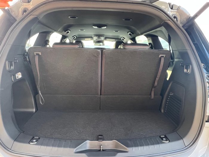 2025 Isuzu MU-X X-TERRAIN