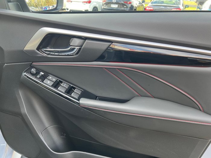 2025 Isuzu MU-X X-TERRAIN