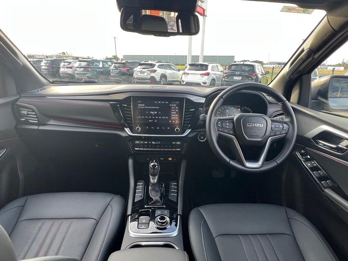 2025 Isuzu MU-X X-TERRAIN