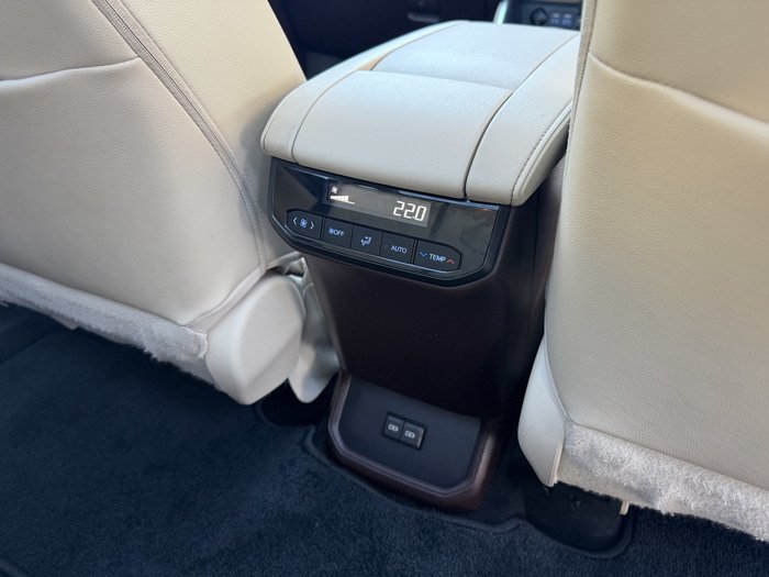 2022 Toyota Kluger Grande