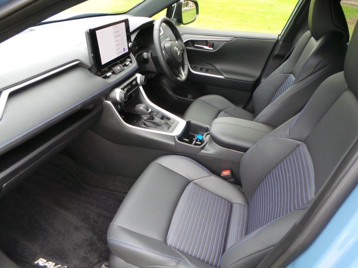 2025 Toyota RAV4 XSE