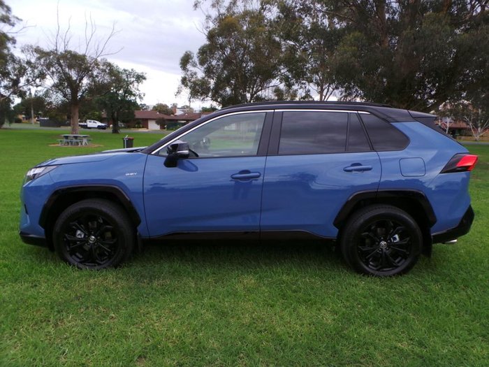 2025 Toyota RAV4 XSE