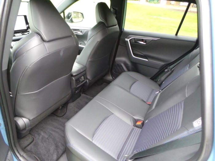 2025 Toyota RAV4 XSE