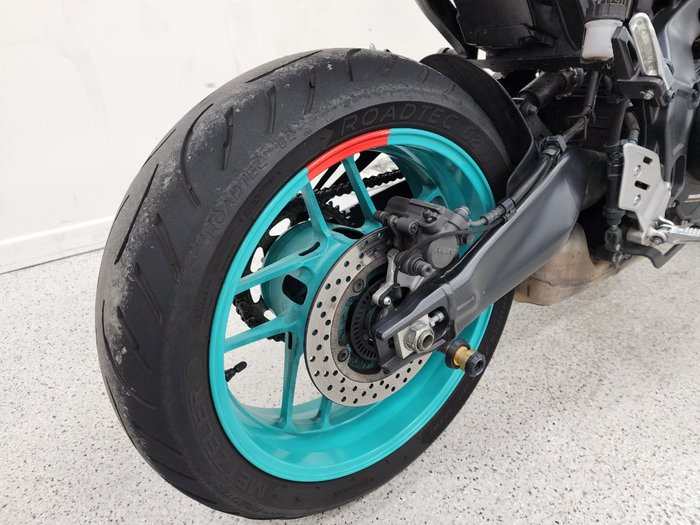 2022 YAMAHA MT-09A (MT-09) SILVER ICE/STORM GREY