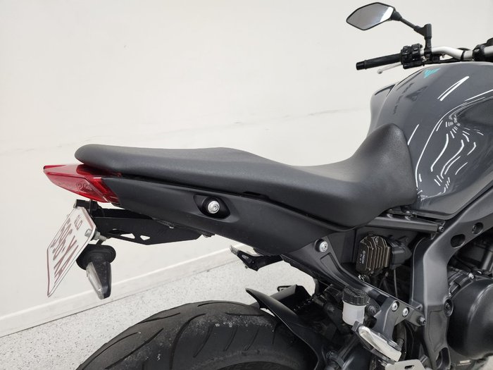 2022 YAMAHA MT-09A (MT-09) SILVER ICE/STORM GREY