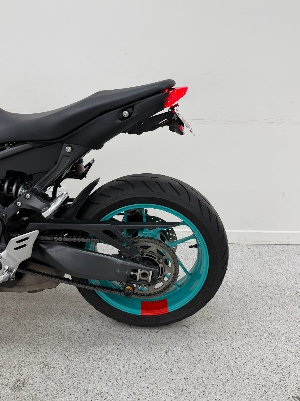 2022 YAMAHA MT-09A (MT-09) SILVER ICE/STORM GREY