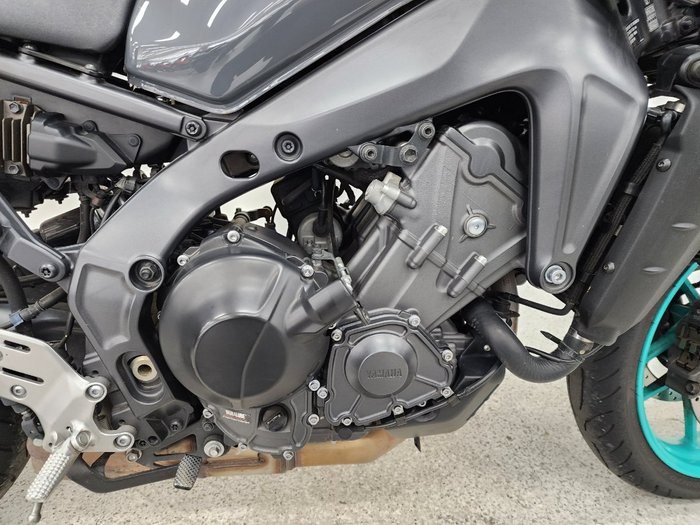 2022 YAMAHA MT-09A (MT-09) SILVER ICE/STORM GREY