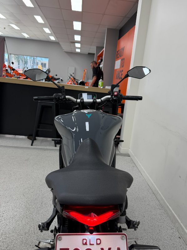 2022 YAMAHA MT-09A (MT-09) SILVER ICE/STORM GREY