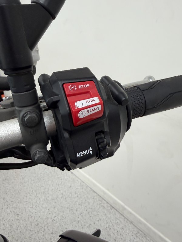 2022 YAMAHA MT-09A (MT-09) SILVER ICE/STORM GREY