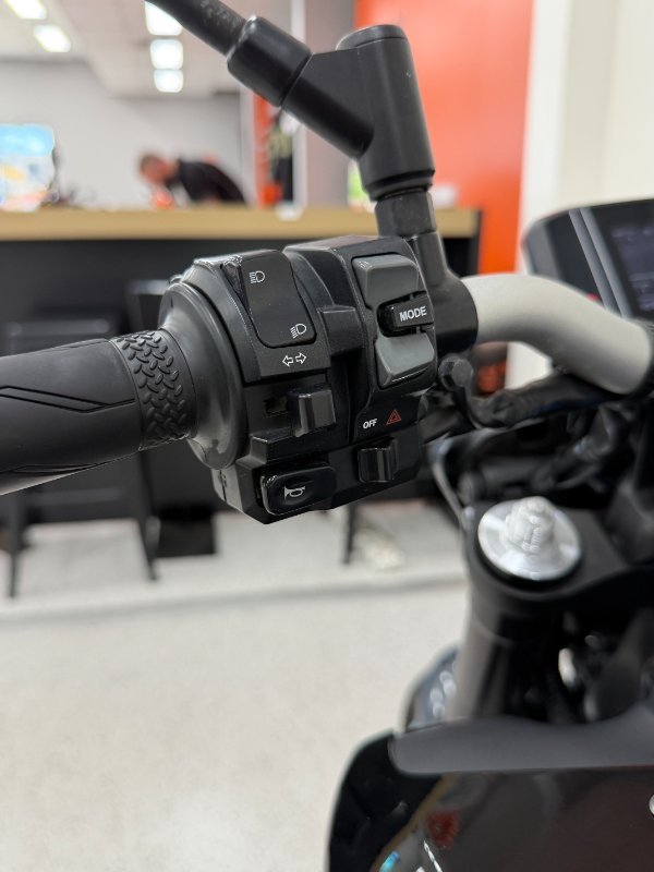 2022 YAMAHA MT-09A (MT-09) SILVER ICE/STORM GREY