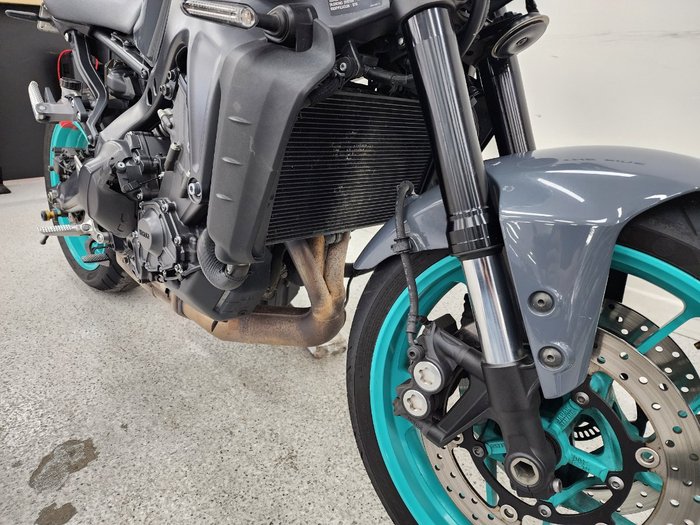 2022 YAMAHA MT-09A (MT-09) SILVER ICE/STORM GREY