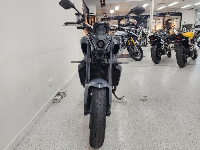 2022 YAMAHA MT-09A (MT-09) SILVER ICE/STORM GREY