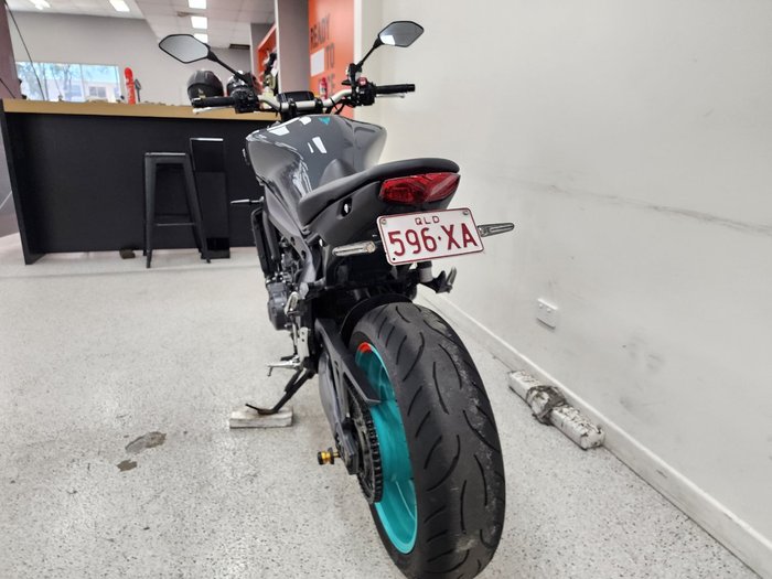 2022 YAMAHA MT-09A (MT-09) SILVER ICE/STORM GREY