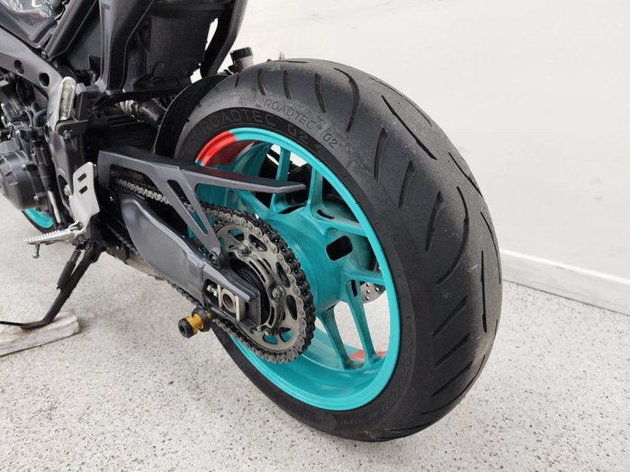 2022 YAMAHA MT-09A (MT-09) SILVER ICE/STORM GREY