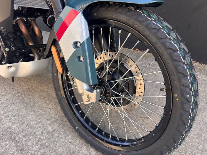 2026 Kawasaki 2026 Kawasaki 500CC KLE500 SE KLE500DTFAW GREEN