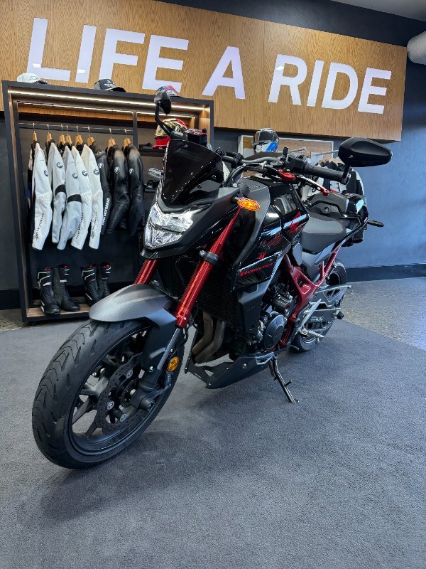 2023 Honda CB750 (HORNET) Black