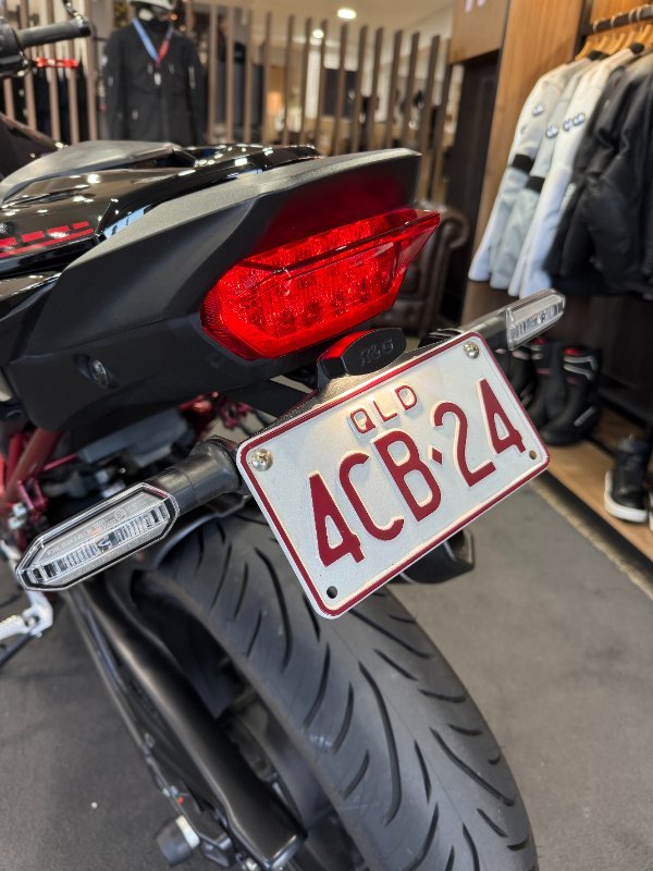 2023 Honda CB750 (HORNET) Black