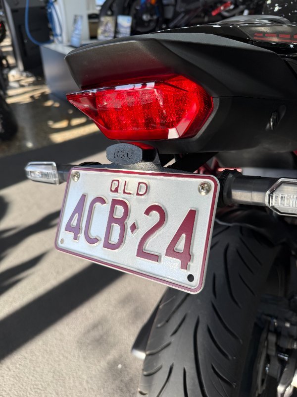 2023 Honda CB750 (HORNET) Black