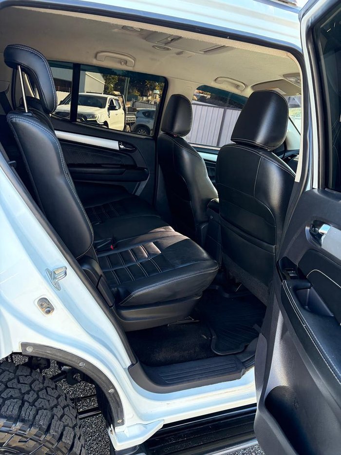 2017 Isuzu MU-X LS-T