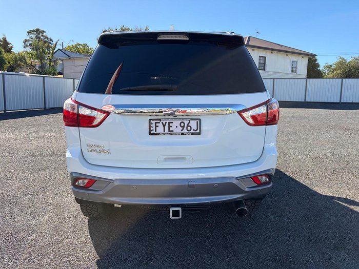 2017 Isuzu MU-X LS-T