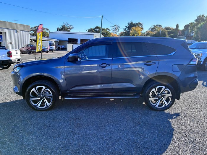 2022 Isuzu MU-X LS-T