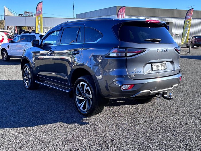 2022 Isuzu MU-X LS-T