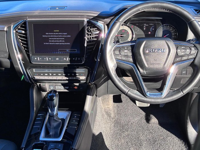 2022 Isuzu MU-X LS-T