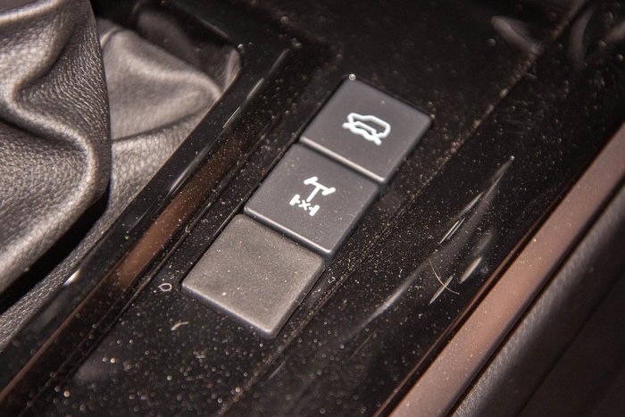 2025 Isuzu D-MAX LS-U