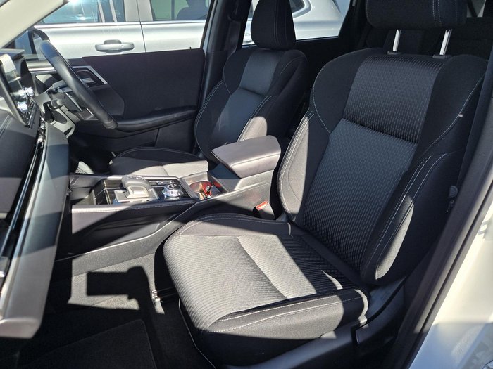 2024 Mitsubishi Outlander ES