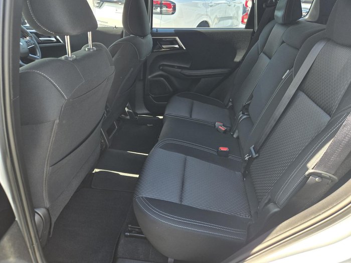 2024 Mitsubishi Outlander ES