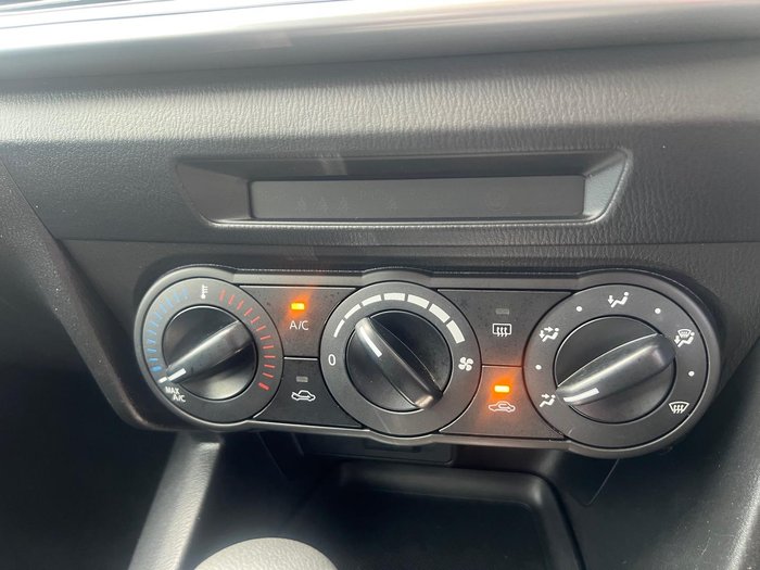 2018 Mazda 3 Neo Sport