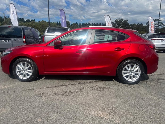 2018 Mazda 3 Neo Sport