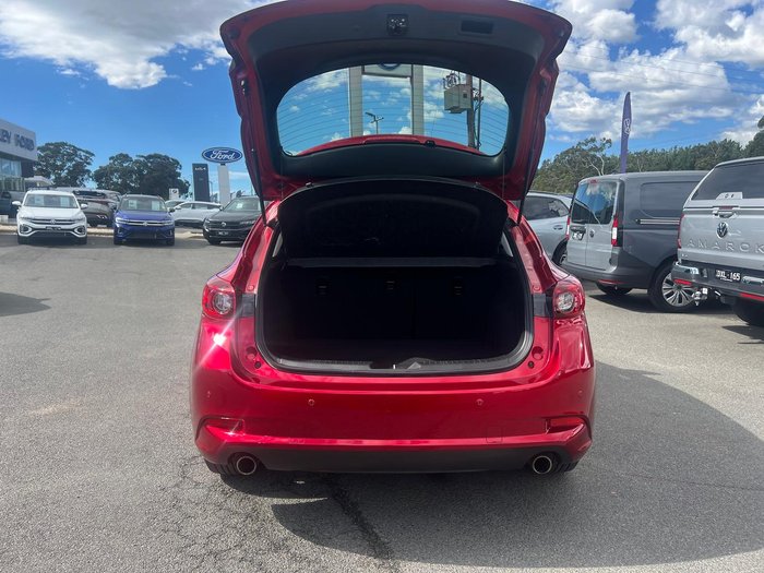 2018 Mazda 3 Neo Sport