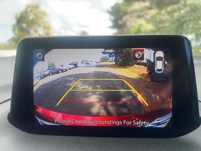 2018 Mazda 3 Neo Sport