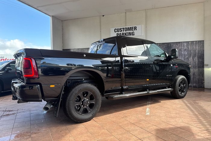 2025 RAM 2500 Laramie Rambox