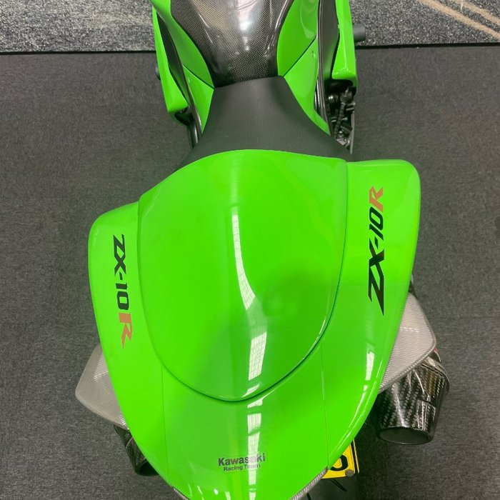 2005 Kawasaki ZX-10R (ZX1000 NINJA) Green