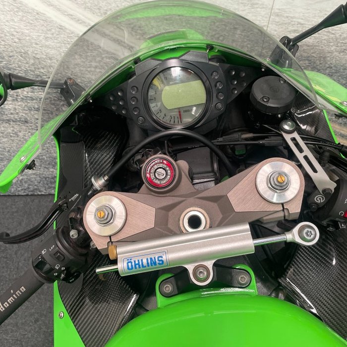 2005 Kawasaki ZX-10R (ZX1000 NINJA) Green