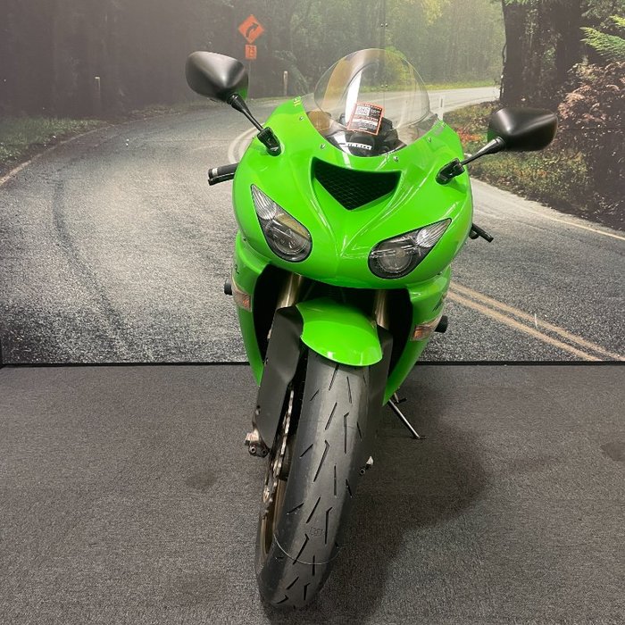 2005 Kawasaki ZX-10R (ZX1000 NINJA) Green