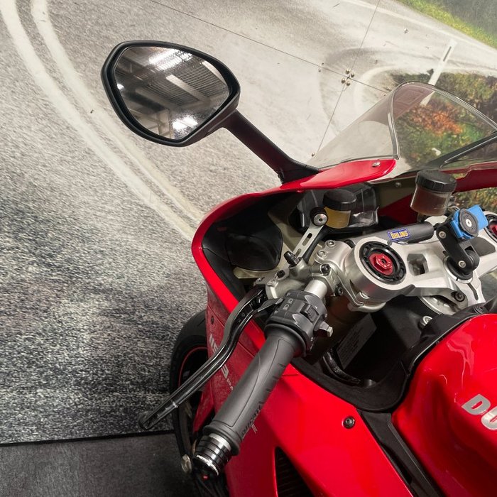 2012 DUCATI 1199 PANIGALE Red