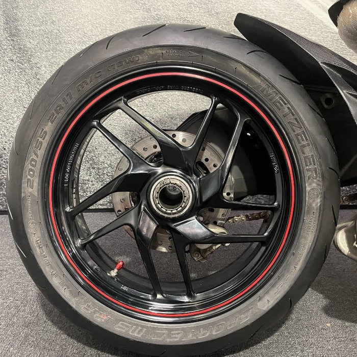 2012 DUCATI 1199 PANIGALE Red