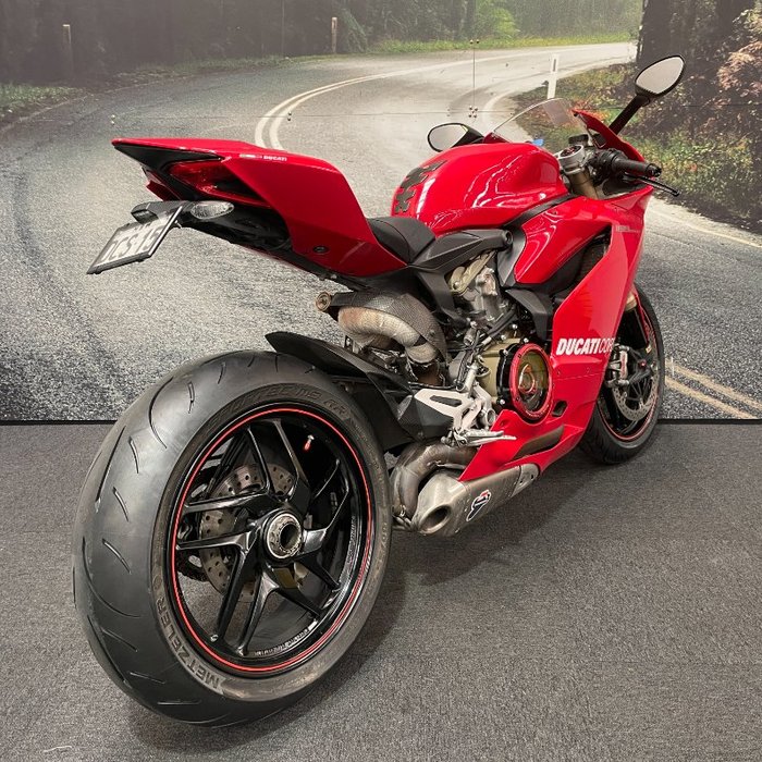 2012 DUCATI 1199 PANIGALE Red
